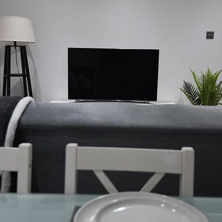 Cozy! 2-Bedroom Exclusive Apartment Near Bristol City Centre Easton Speedwell Sleeps Upto 6 المظهر الخارجي الصورة