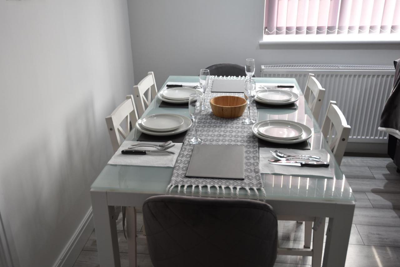 Cozy! 2-Bedroom Exclusive Apartment Near Bristol City Centre Easton Speedwell Sleeps Upto 6 المظهر الخارجي الصورة