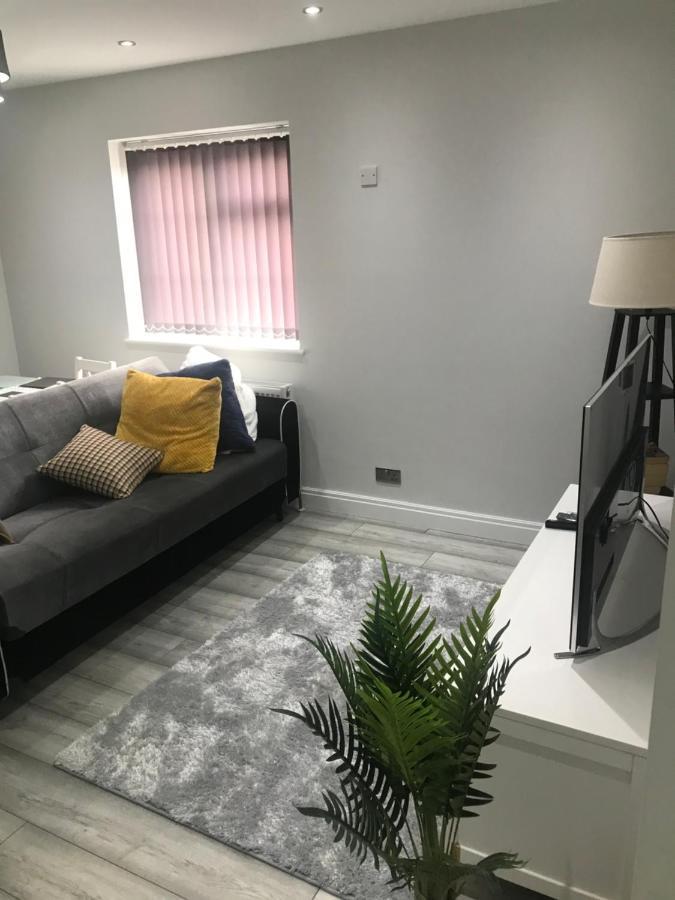 Cozy! 2-Bedroom Exclusive Apartment Near Bristol City Centre Easton Speedwell Sleeps Upto 6 المظهر الخارجي الصورة